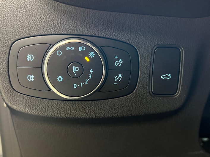 Vehicle image FORD PUMA