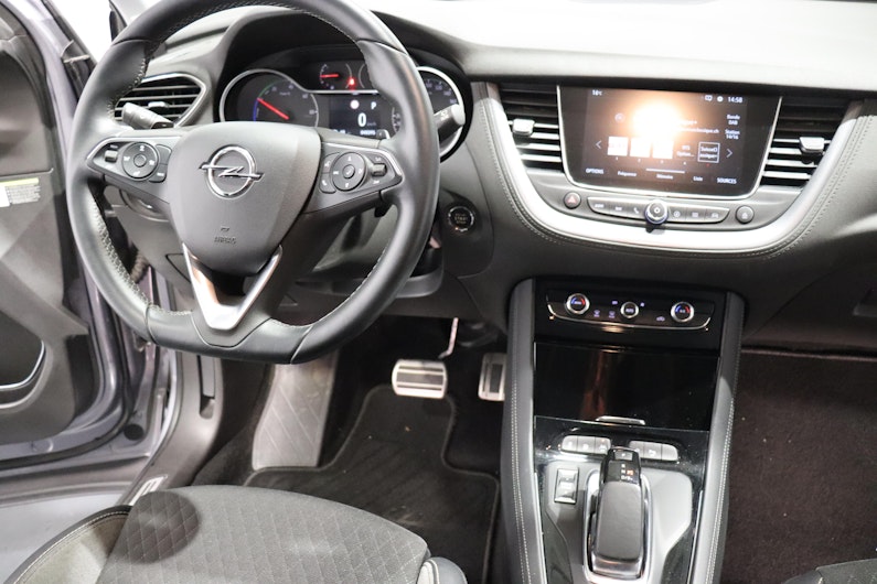 Vehicle image OPEL GRANDLAND X