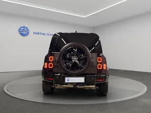 Land Rover Defender 110 3.0 D I6 300 X-Dynamic HSE