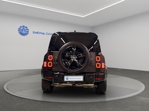 Vehicle image LAND ROVER Defender 110 3.0 D I6 300 X-Dynamic HSE