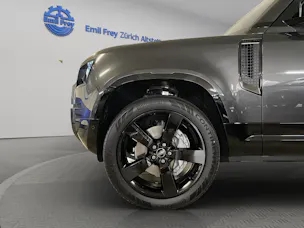 Land Rover Defender 110 3.0 D I6 300 X-Dynamic HSE