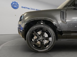 Vehicle image LAND ROVER Defender 110 3.0 D I6 300 X-Dynamic HSE