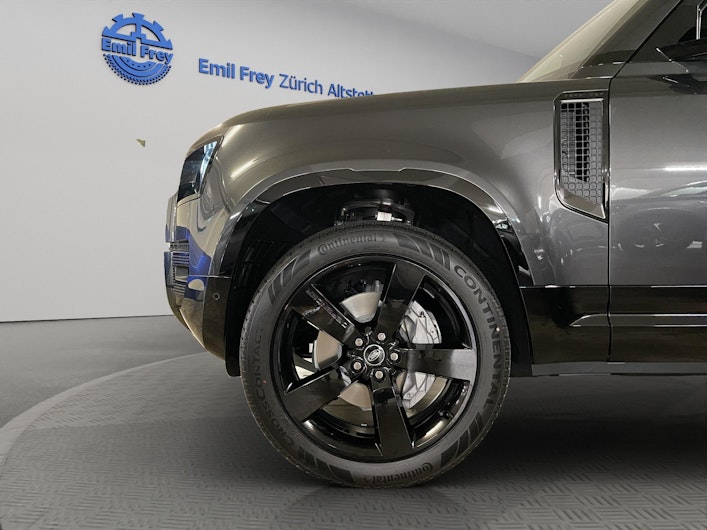 Vehicle image LAND ROVER DEFENDER