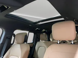 Land Rover Defender 110 3.0 D I6 300 X-Dynamic HSE