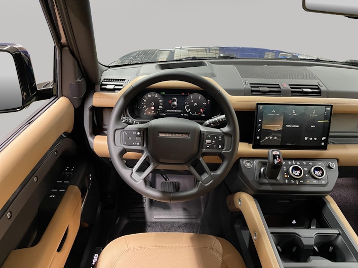 Vehicle image LAND ROVER DEFENDER