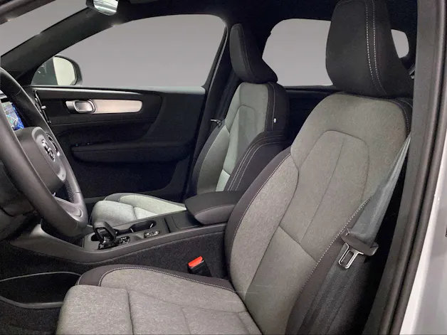 Volvo XC40 2.0 B3 MH XCITE
