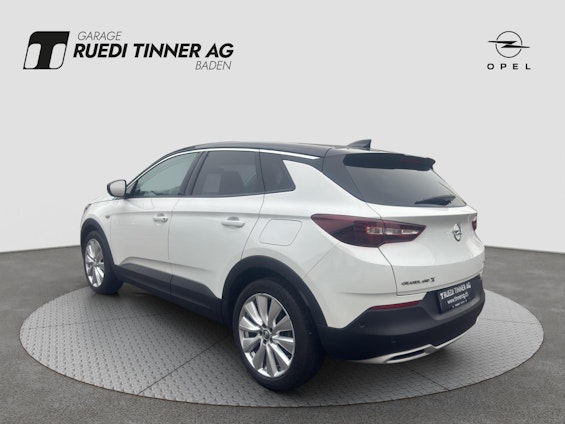 Vehicle image 6 Vehicle image 6