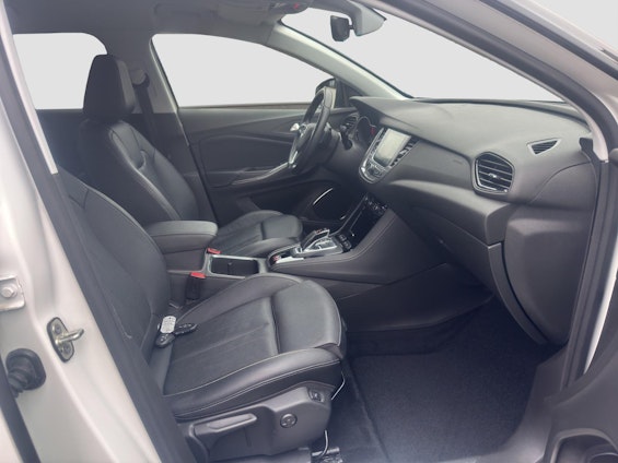 Vehicle image 15 Vehicle image 15