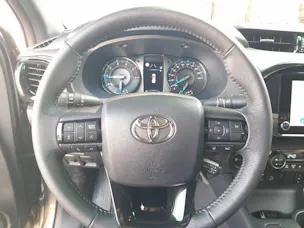 Toyota Hilux Double Cab.-Pick-up 2.8 D-4D MHEV 204 Invincible