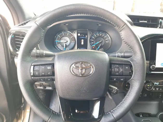 Toyota Hilux Double Cab.-Pick-up 2.8 D-4D MHEV 204 Invincible