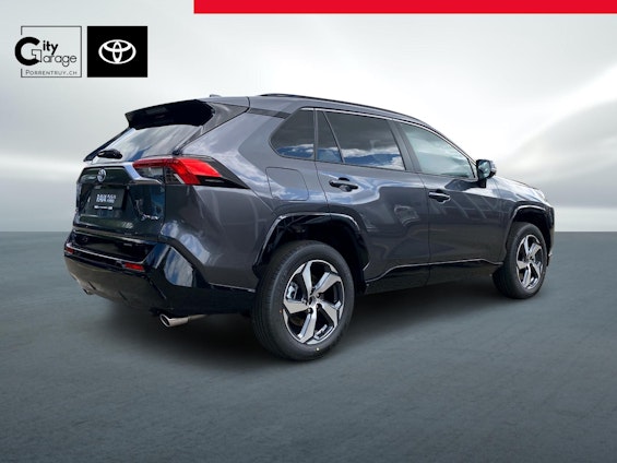 Vehicle image 6 Vehicle image 6