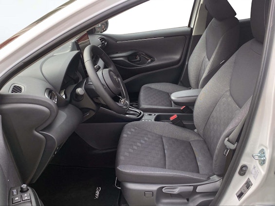 Vehicle image 4 Vehicle image 4