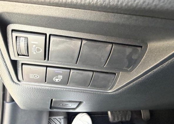 Vehicle image 15 Vehicle image 15