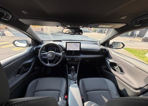 Vehicle image 18 Vehicle image 18