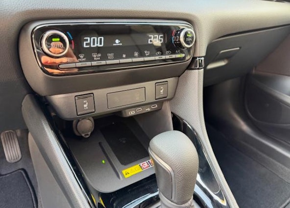 Vehicle image 12 Vehicle image 12