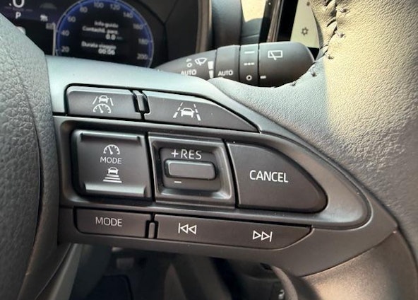 Vehicle image 13 Vehicle image 13