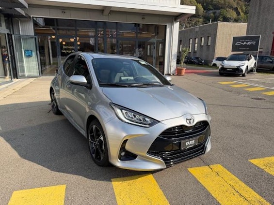 Vehicle image 3 Vehicle image 3