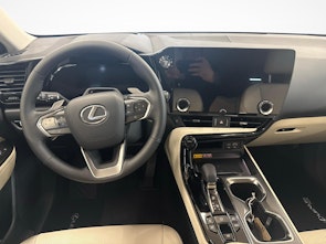 Vehicle image LEXUS NX 450h+ Comfort