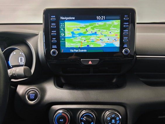 Vehicle image 8 Vehicle image 8