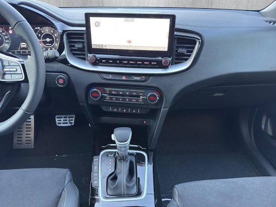 Vehicle image 9 Vehicle image 9