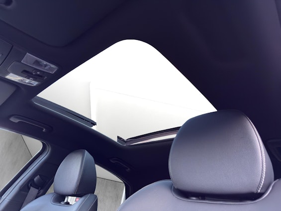 Vehicle image 14 Vehicle image 14