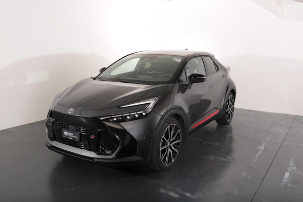 First vehicle image