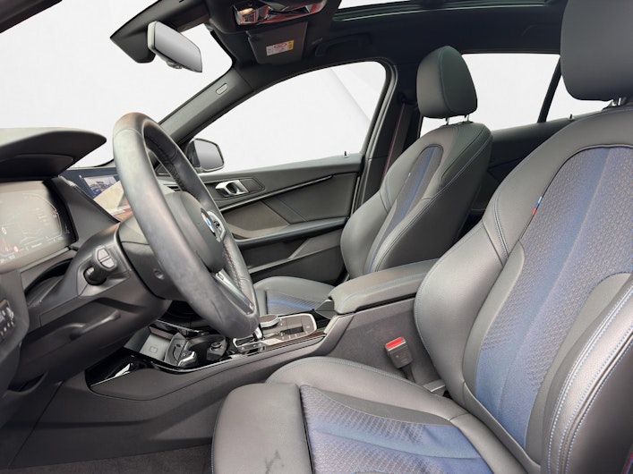 Vehicle image BMW 1 SERIES