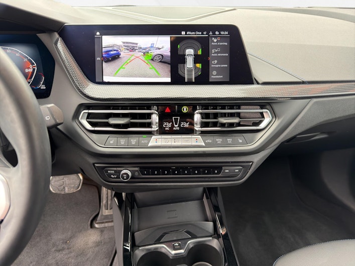 Vehicle image BMW 1 SERIES