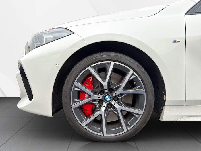 Vehicle image BMW 1 SERIES