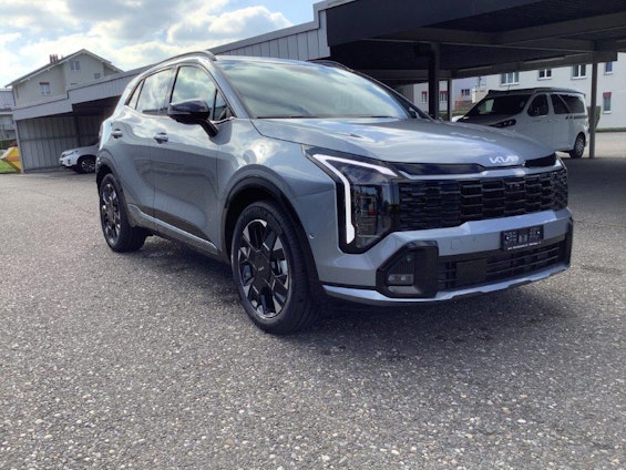 First vehicle image