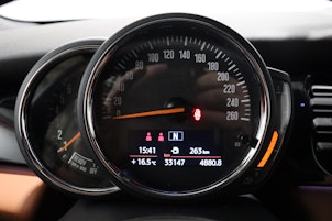 Vehicle image MINI Cabrio F57 1.5i One