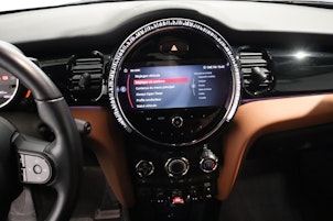 Vehicle image MINI Cabrio F57 1.5i One