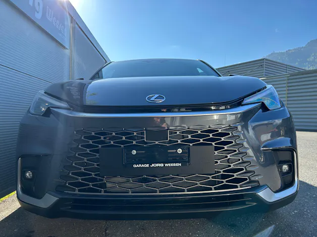 Lexus LBX 1.5 Hybrid Cool AWD