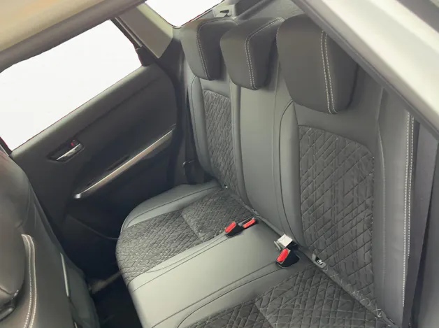 Suzuki Vitara 1.4 T Compact Top Hybrid 4x4