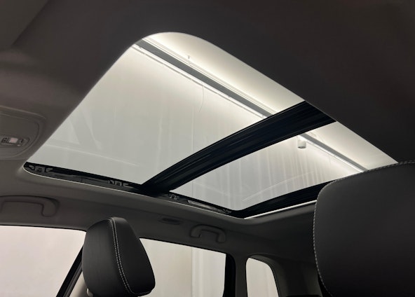 Vehicle image 10 Vehicle image 10