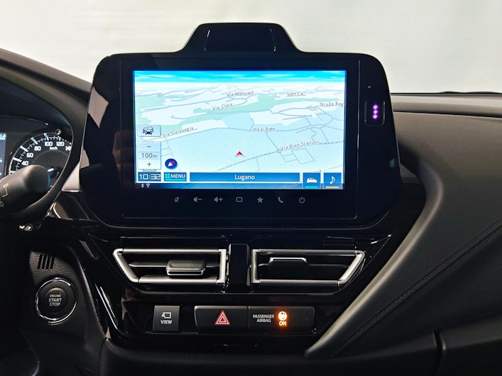 Vehicle image SUZUKI S-CROSS