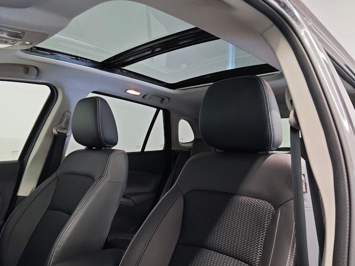 Vehicle image SUZUKI S-CROSS