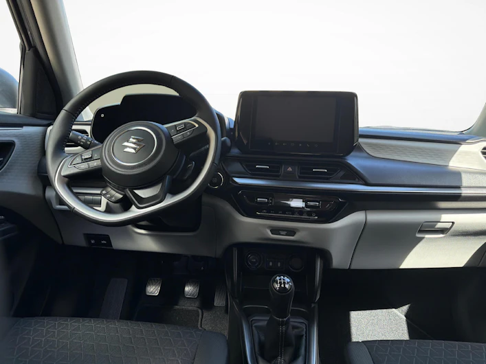 immagine del veicolo SUZUKI SWIFT