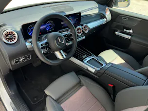 Mercedes-Benz EQB 300 Excellence Progressive 4matic