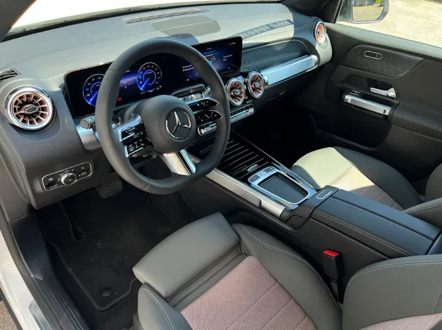 Mercedes-Benz EQB 300 Excellence Progressive 4matic