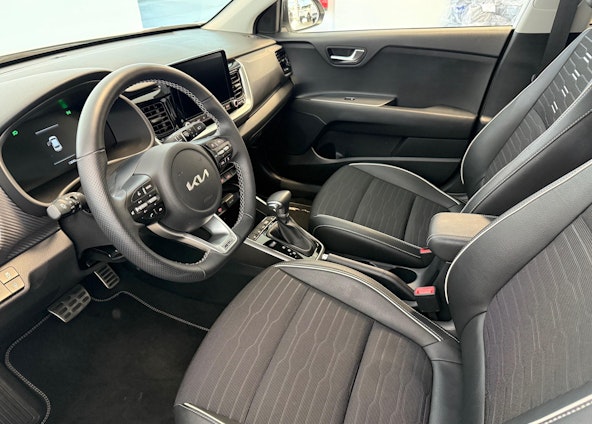 Vehicle image 6 Vehicle image 6