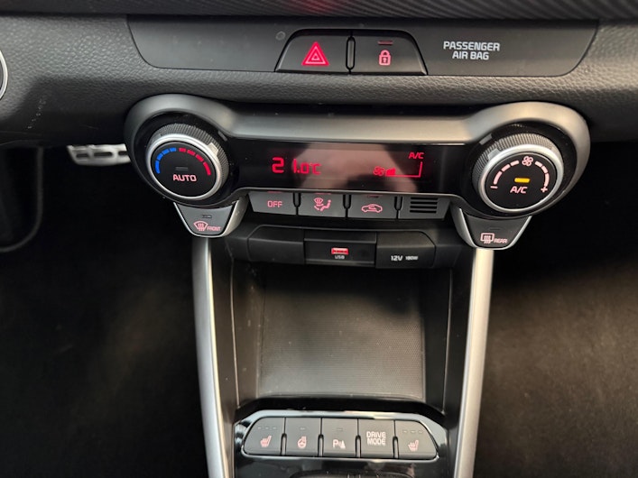 Vehicle image KIA STONIC