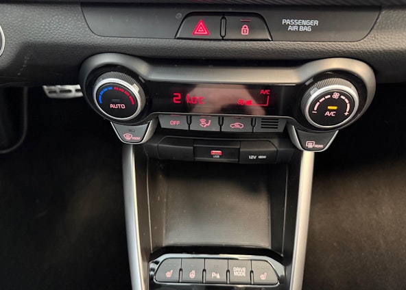 Vehicle image 11 Vehicle image 11