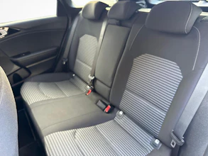 https://vehicle.imgix.net/4047408/af67c7ca-39e4-47a2-8e08-8d0c2df55f08.jpg