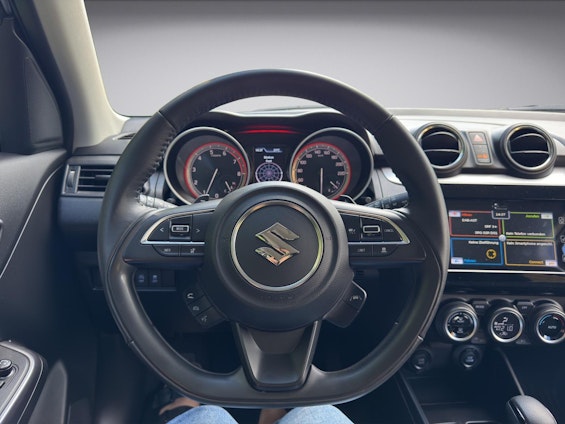 Vehicle image 12 Vehicle image 12