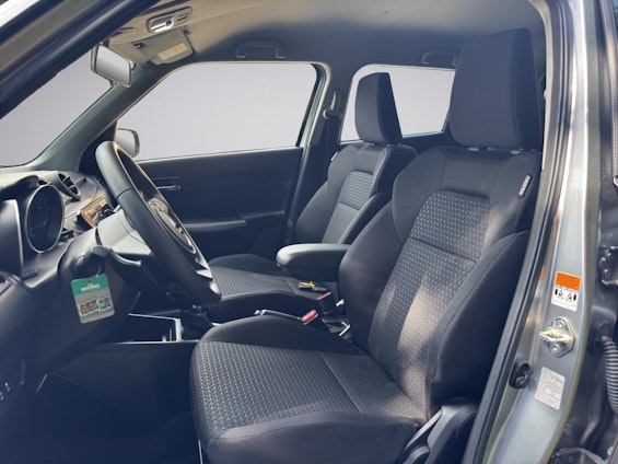 Vehicle image 9 Vehicle image 9