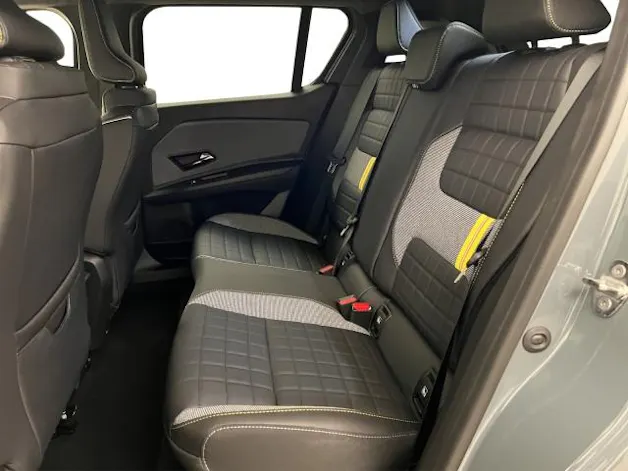Renault R4 E-Tech Comfort Range iconic
