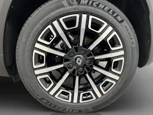 Renault R4 E-Tech Comfort Range iconic