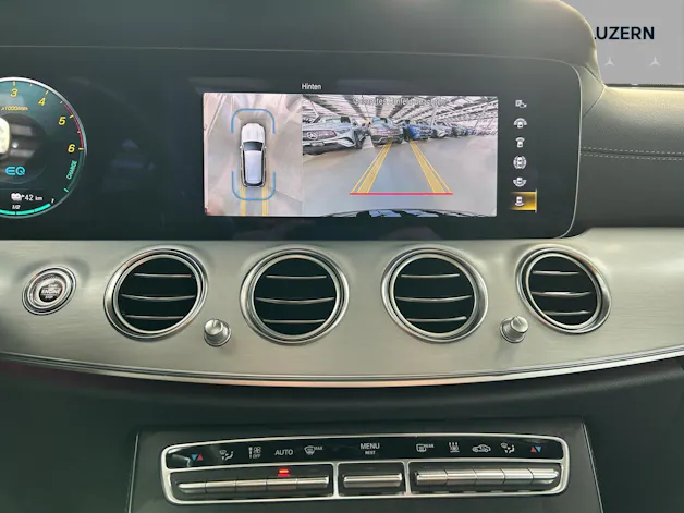 Mercedes-Benz E 300 de 4Matic AMG Line 9G-Tronic