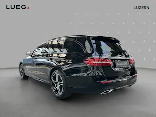 Mercedes-Benz E 300 de 4Matic AMG Line 9G-Tronic